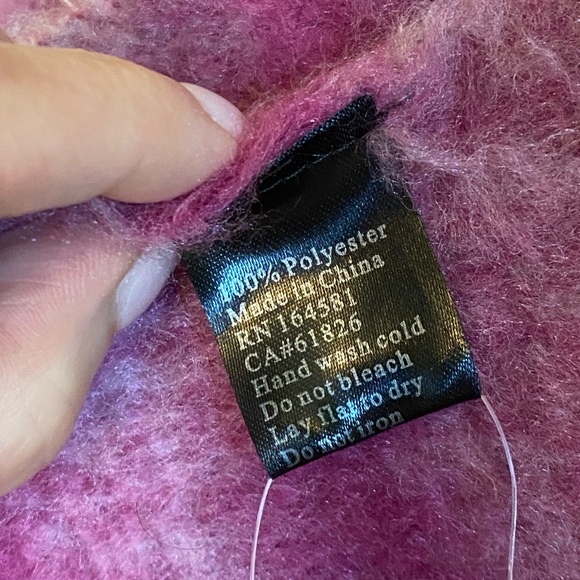 NWT Just Cozy blanket scarf - Picture 6 of 9